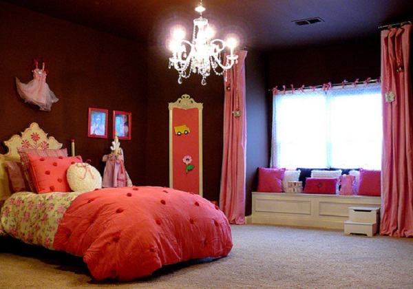 卧室风水床头不宜正对房门