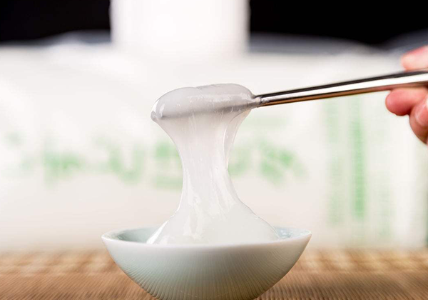 晶莹剔透的糯米胶