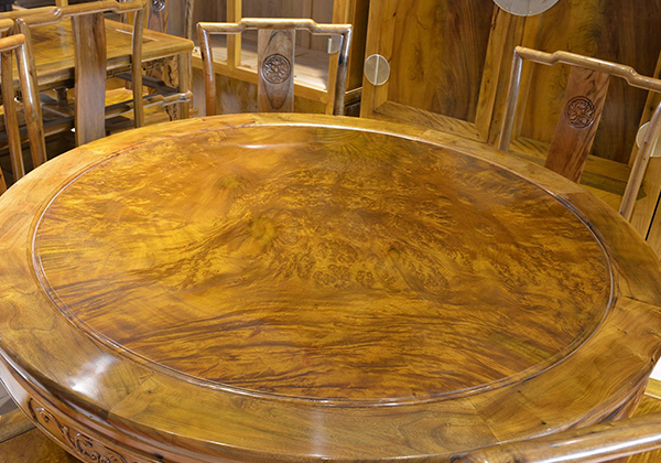 整体结构的圆桌设计