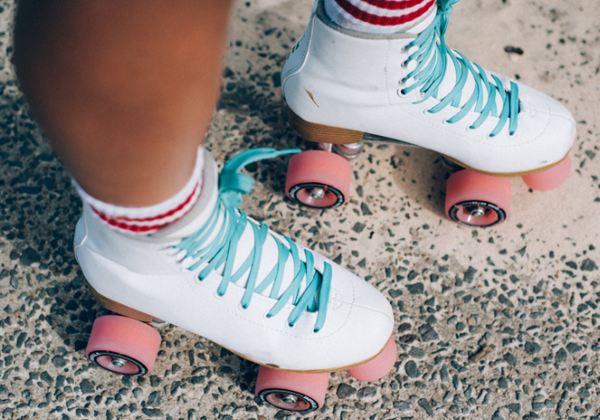 小孩轮滑要戴护具