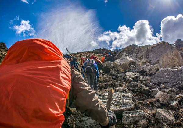 爬山腿疼的原因