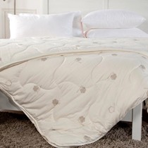 多喜爱网面立高透气防霉棉被,抗卷曲元绒棉保暖冬被,型号1033066