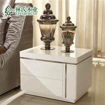 林氏木业简约现代HX04G型号床头柜,前卫的金属线条设计,尽显时尚