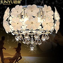 君御优雅时尚水晶吊灯,精致白色花饰节能两用灯,型号:4028