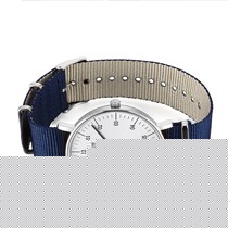 天梭魅时石英手表,尼龙带男表,手表蓝宝石表镜精钢表壳