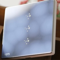 柯帝CRL1103-S触摸式16A智能感应开关,亚克力面板触控开关,超薄防静电夜光开关