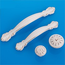 易嘉拉手雕花欧式拉手,锌合金实心拉手,象牙白抽屉拉手YJ-X-1064