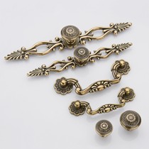 五优家家拉手欧式古典设计,柜门把手锌合金烤漆工艺,青古铜色拉手组合方式