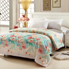 彩绘花饰羊毛被