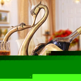 古铜色贴钻仿古天鹅酒架