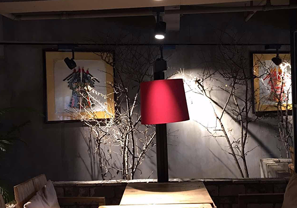 餐厅的水泥漆背景墙