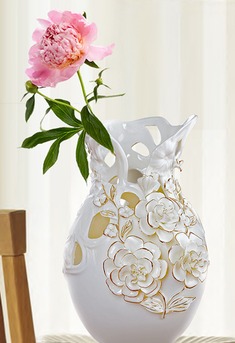 掐丝描金雕花花瓶