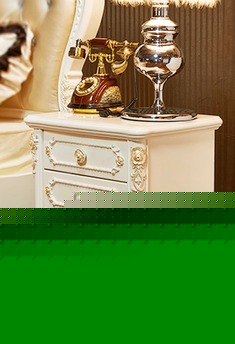 实木雕花床头柜