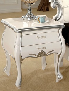 艺术雕花床头柜