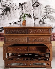 鸡翅木雕花书桌