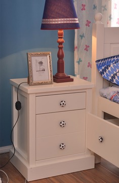 足球拉手儿童床头柜