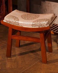 花梨色祥云布艺试鞋凳