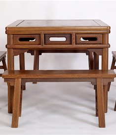 榫卯结构八仙桌