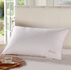 全棉面料轻盈单人枕芯