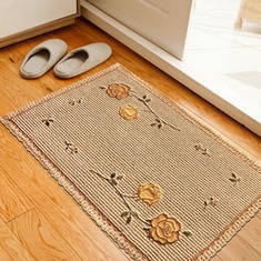 裙边刺绣工艺地毯