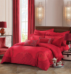 正红色卷草纹样中式家纺