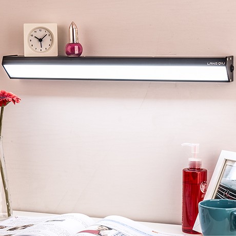 朗球黑色铝合金磨砂壁灯，儿童房45°护眼学习灯，亚克力灯罩LED镜前灯