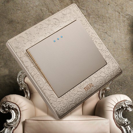 特朗普10A二开双控开关，L5004香槟金色雕花面板，进口PC材料耐高温不易燃