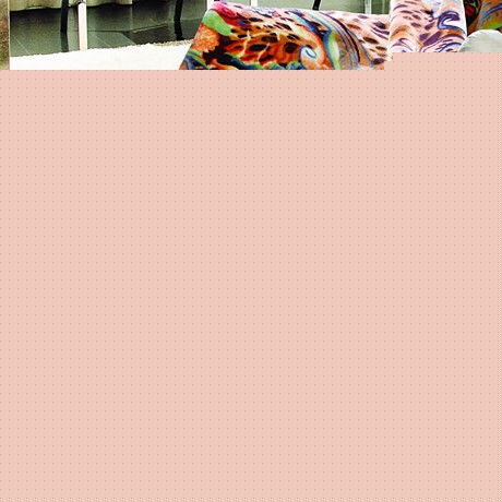 富安娜透气柔软亲肤拉舍尔毛毯，双层加厚保暖多功能盖毯，型号910100898