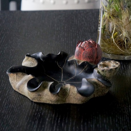 赤旗镇中式复古清莲样式烟灰缸，树脂材质自然环保，T456装饰摆件