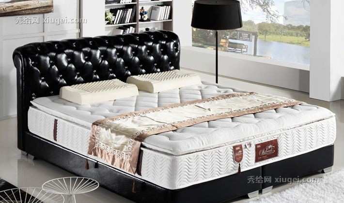 时宝丽进口天然乳胶床垫，1.8米软硬两用可拆面设计，蚕丝面料吸湿透气促抗衰老