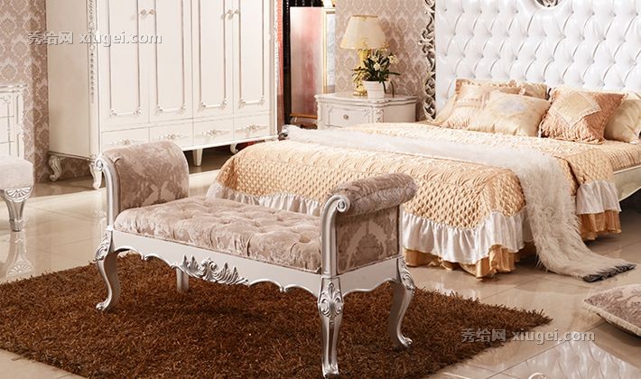 纯实木换脚凳雕花工艺，驿路坊床尾几古典宫廷凳，型号: cwj06