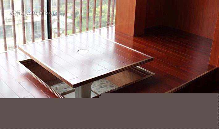 财到地板纯实木地板，进口缅甸马尾柚木防潮防腐，钢琴烤漆工艺色泽鲜活持久