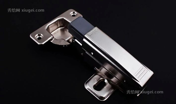 百隆组合阻尼橱柜合页，型号CLIP top卡式臂身铰链，超静音品质铰链