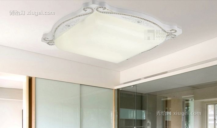 现代简约韩韵宫品牌亚克力吸顶灯，欧式玻璃装饰LDE卧室灯具，型号2020B