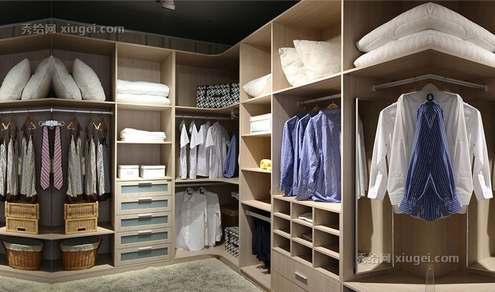 佰丽爱家走入式多功能组合柜，带镜面人体工学转角衣柜，型号: 爱格