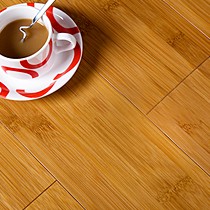 维多利亚满天星哑光散节竹地板，钢琴烤漆饰面工艺，楠竹E0级地板