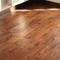 财到手工拉丝仿古榆木地板，U型锁扣耐磨防腐纯实木地板