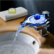 现代创意瀑布式面盆龙头，鼎菲品牌黄铜镀铬变色冷热水龙头，型号: L1004